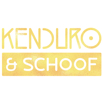 Kenduro und Schoof Logo – DJ mit Saxophon